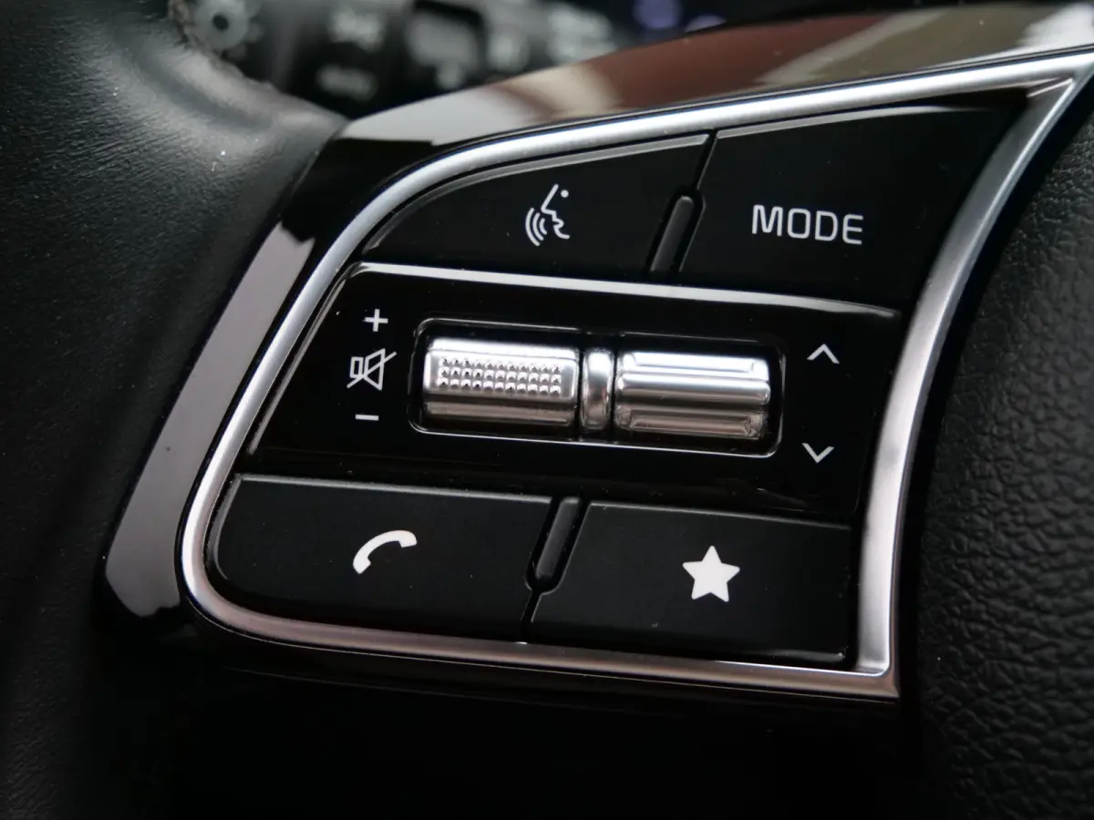 1.0 T-GDi ComfortLine 120 Pk DAB / Apple Carplay / Camera
