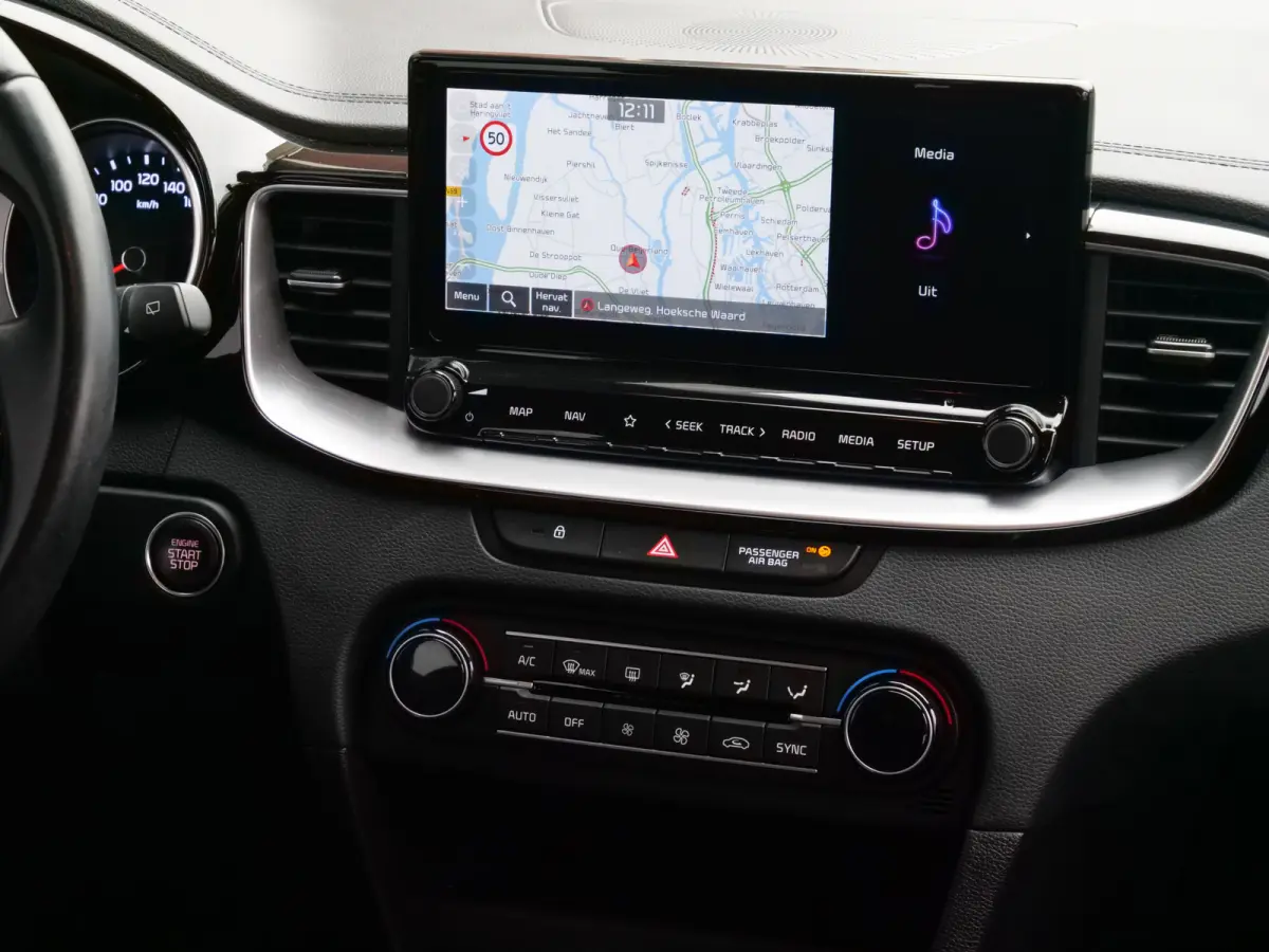 1.0 T-GDi ComfortLine 120 Pk DAB / Apple Carplay / Camera