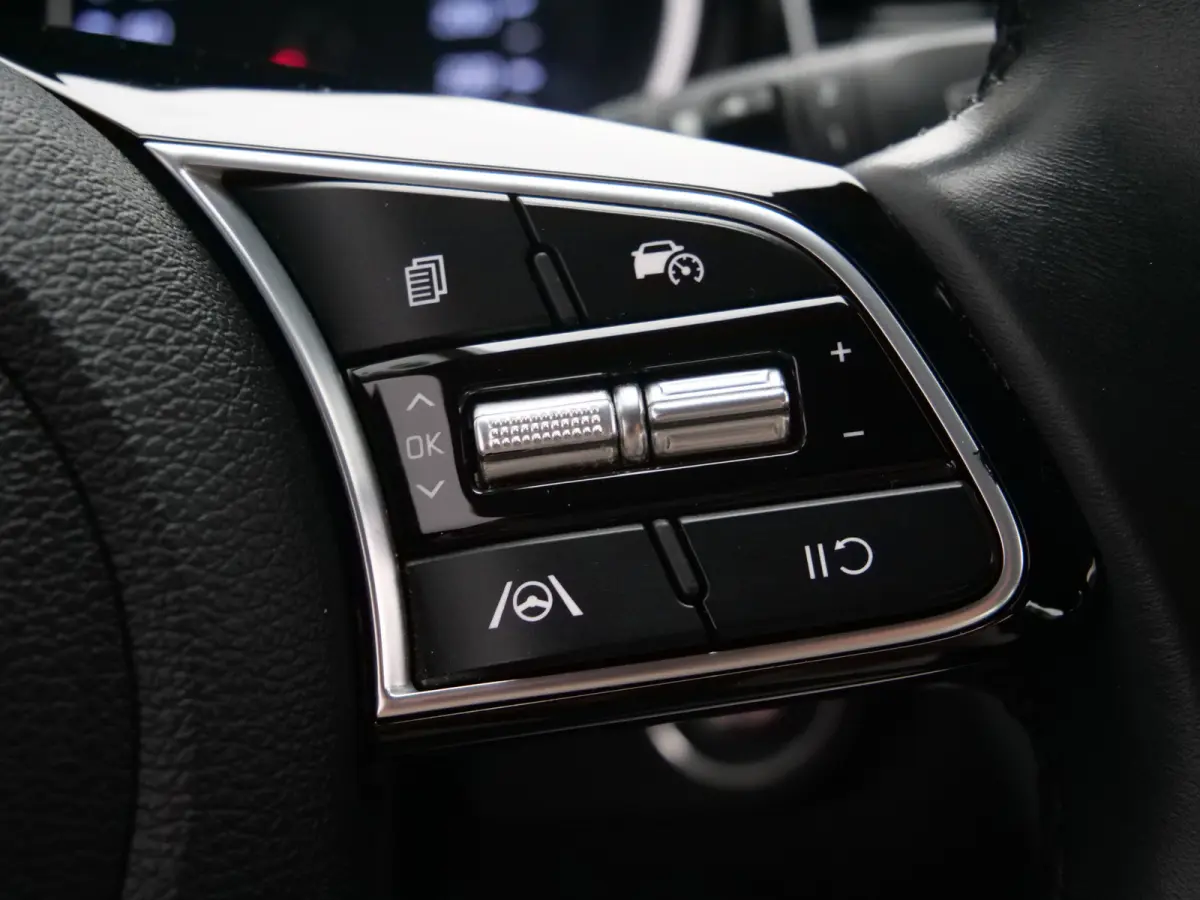 1.0 T-GDi ComfortLine 120 Pk DAB / Apple Carplay / Camera