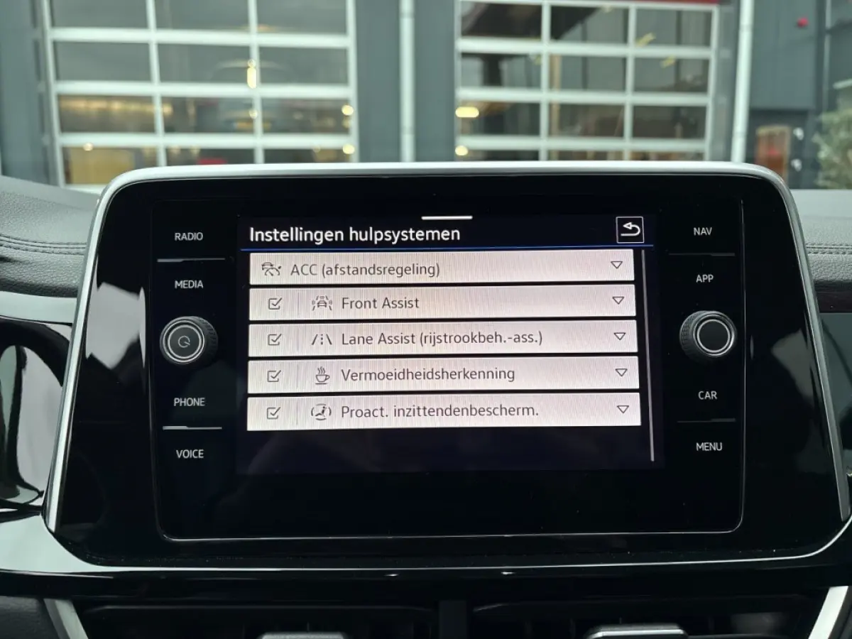 1.5 TSI DSG R-LINE AFN.TREKHAAK/CAMERA/ACC/CLIMA/STOELVERW/CARPLAY