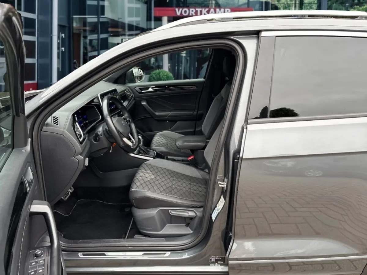 1.5 TSI DSG R-LINE AFN.TREKHAAK/CAMERA/ACC/CLIMA/STOELVERW/CARPLAY