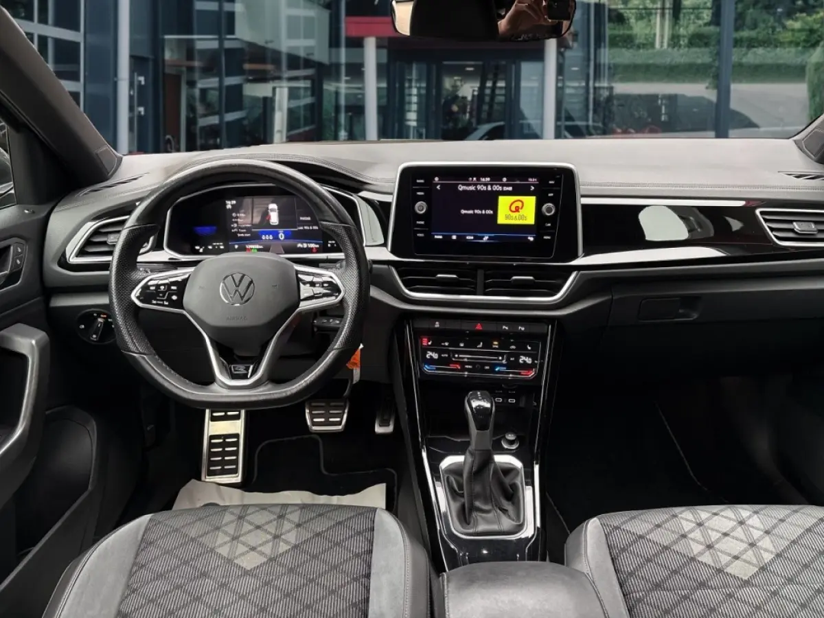 1.5 TSI DSG R-LINE AFN.TREKHAAK/CAMERA/ACC/CLIMA/STOELVERW/CARPLAY