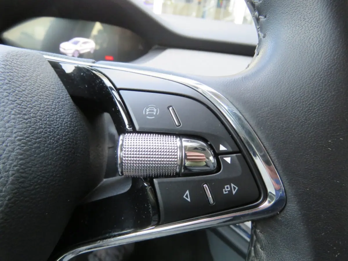 iV60 BNS EDITION / soh89% / Navi / Carplay / BOVAG garantie