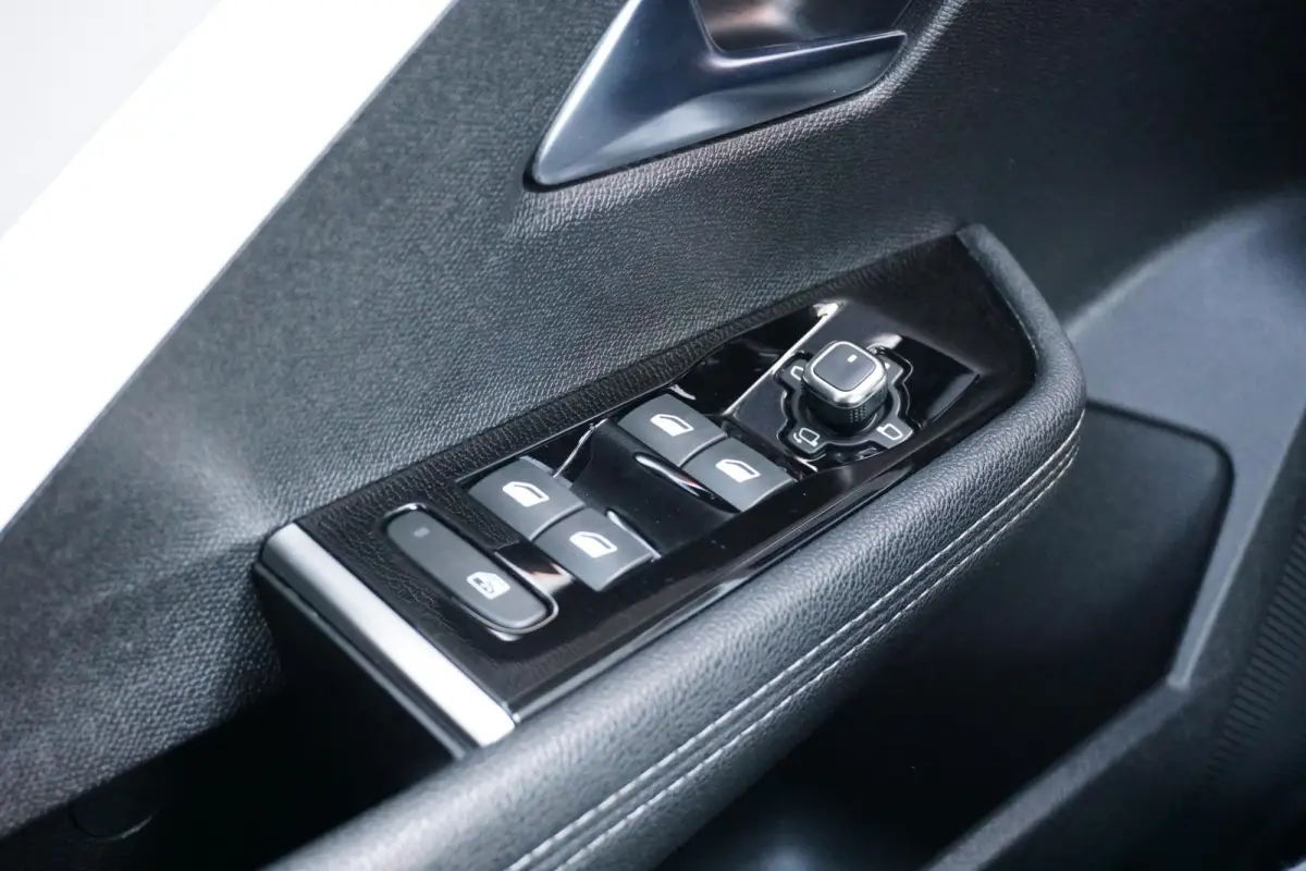 1.6 Hybrid Business Elegance 180pk *INCL BTW* + AGR STOEL / CAMERA / KEYLESS / APPLE CARPLAY