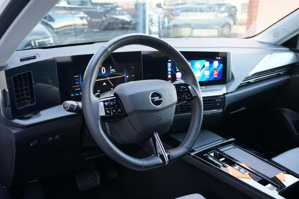 1.6 Hybrid Business Elegance 180pk *INCL BTW* + AGR STOEL / CAMERA / KEYLESS / APPLE CARPLAY