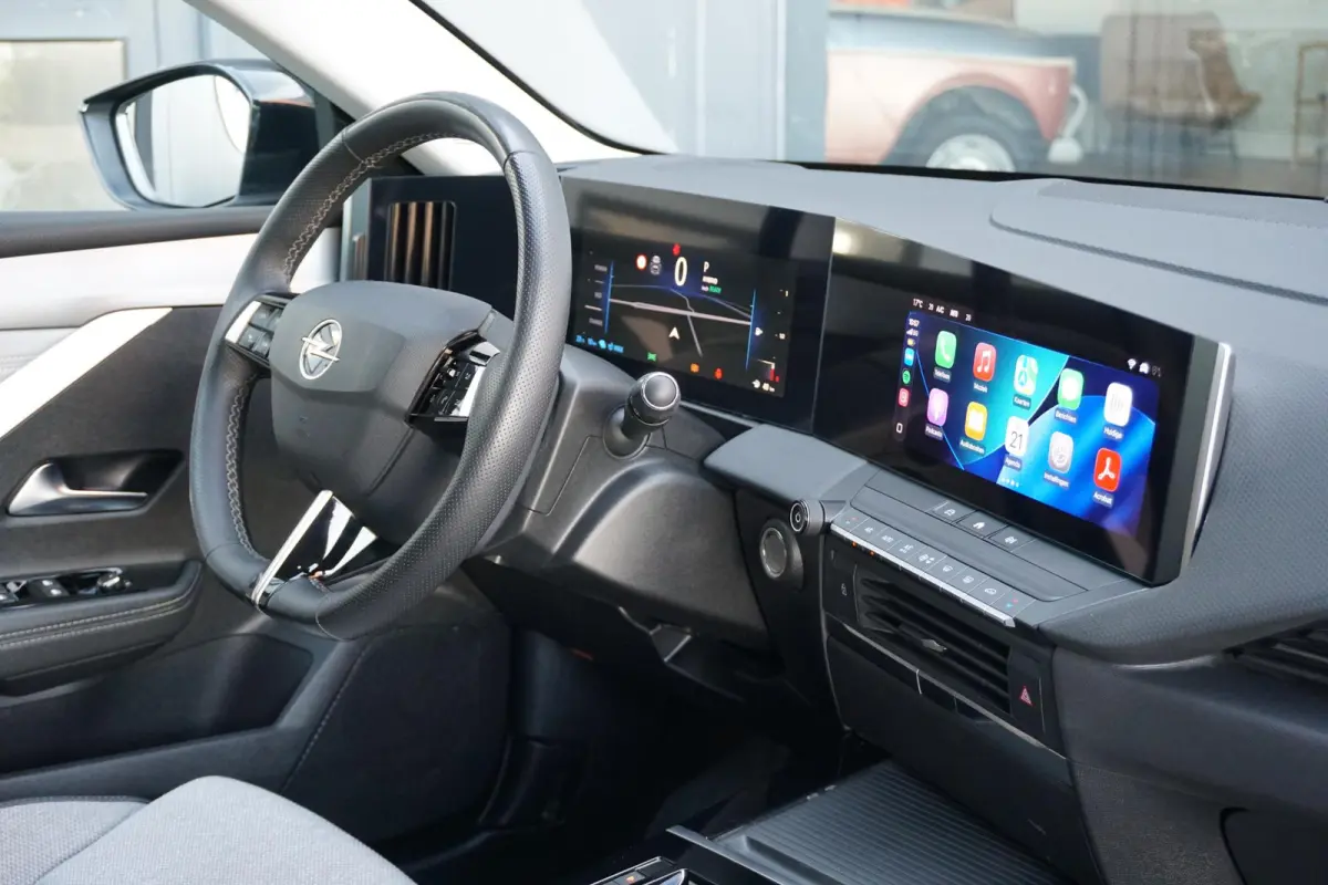 1.6 Hybrid Business Elegance 180pk *INCL BTW* + AGR STOEL / CAMERA / KEYLESS / APPLE CARPLAY