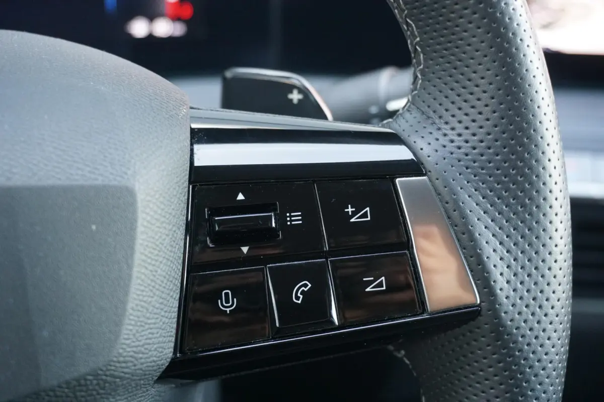 1.6 Hybrid Business Elegance 180pk *INCL BTW* + AGR STOEL / CAMERA / KEYLESS / APPLE CARPLAY