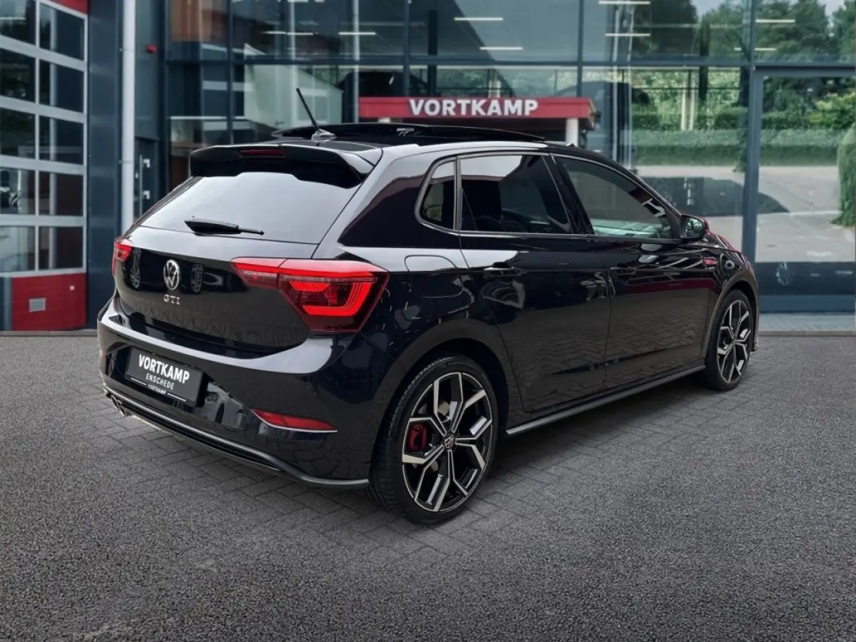 2.0 TSI DSG GTI PANO-DAK/CAMERA/ACC/BEATS/IQ-LIGHTS/STOELVERW/CARPLAY