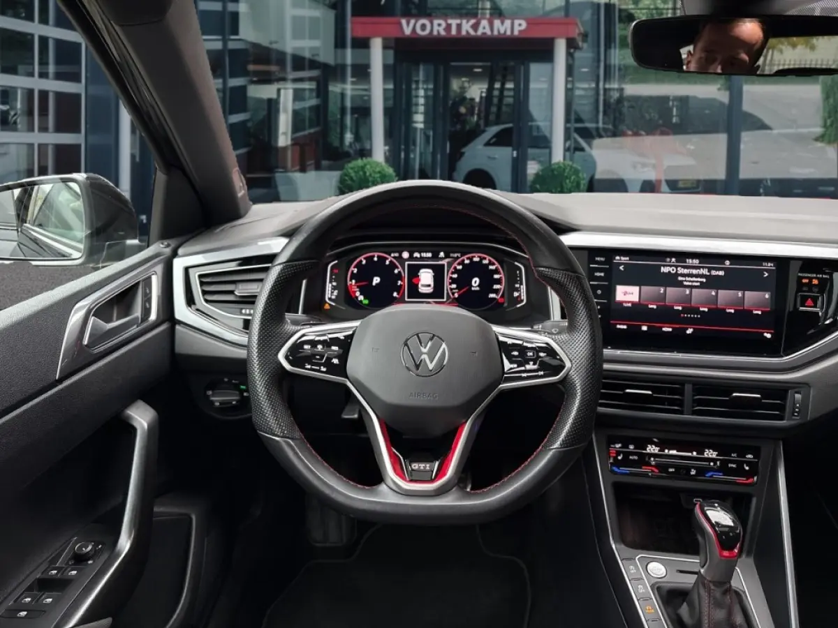 2.0 TSI DSG GTI PANO-DAK/CAMERA/ACC/BEATS/IQ-LIGHTS/STOELVERW/CARPLAY
