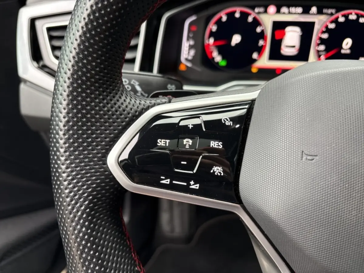 2.0 TSI DSG GTI PANO-DAK/CAMERA/ACC/BEATS/IQ-LIGHTS/STOELVERW/CARPLAY