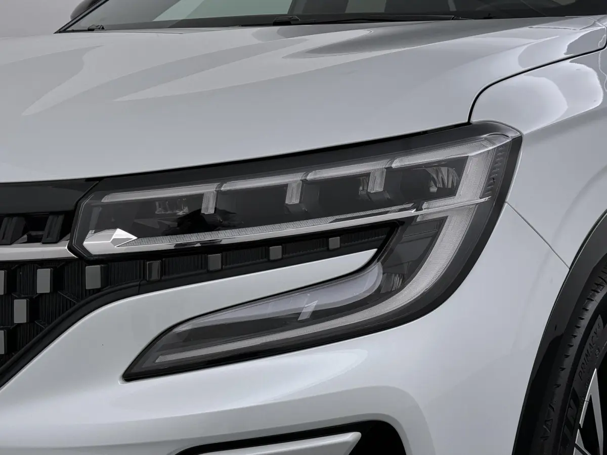 iconic E-Tech full hybrid 200 | Trekhaak | Panoramadak | Harman Kardon | Adapt. Cruise |