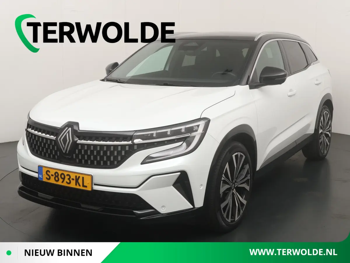 iconic E-Tech full hybrid 200 | Trekhaak | Panoramadak | Harman Kardon | Adapt. Cruise |