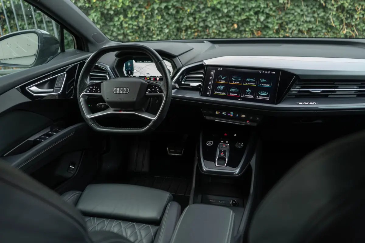 40 / 2x S-line/ Standkachel/ Adaptive Cruise Control/ Head-Up Display/ 150kW (204PK)