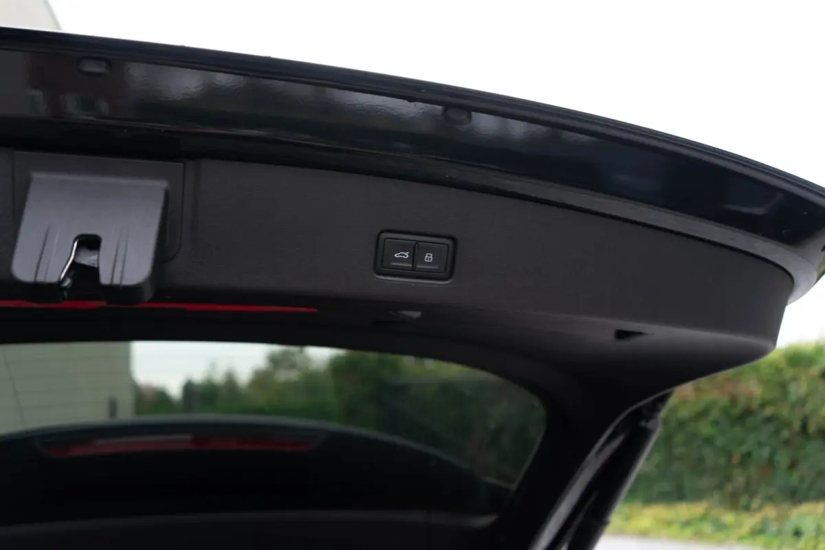 40 / 2x S-line/ Standkachel/ Adaptive Cruise Control/ Head-Up Display/ 150kW (204PK)