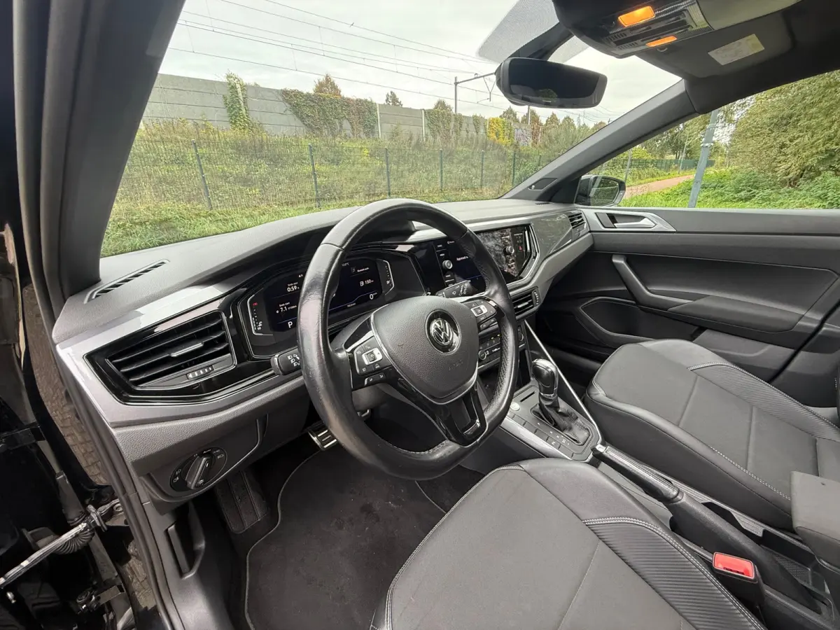 1.0 TSI Highline DSG I DIGITAL DASH I PANO I LED I LEER I CARPLAY