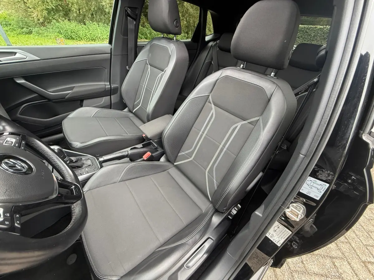 1.0 TSI Highline DSG I DIGITAL DASH I PANO I LED I LEER I CARPLAY