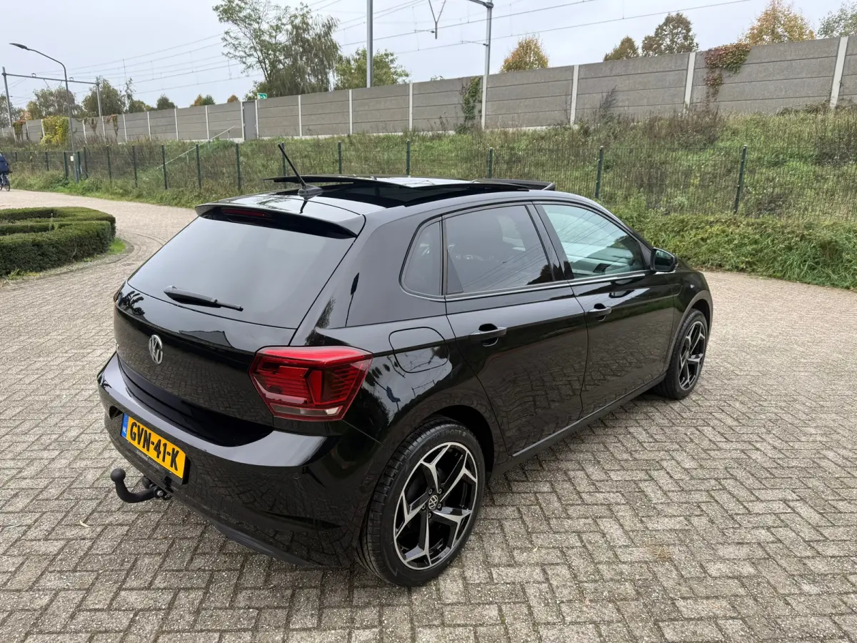 1.0 TSI Highline DSG I DIGITAL DASH I PANO I LED I LEER I CARPLAY