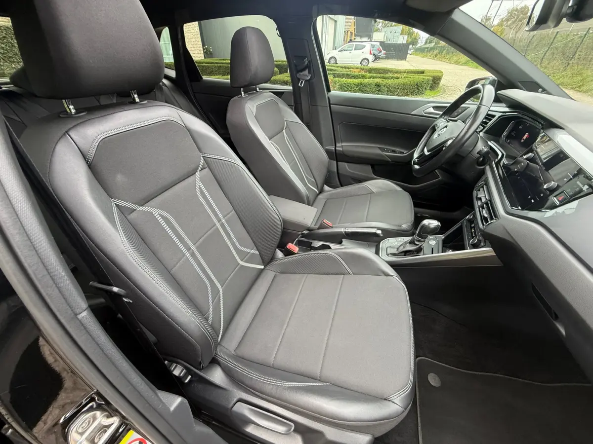 1.0 TSI Highline DSG I DIGITAL DASH I PANO I LED I LEER I CARPLAY
