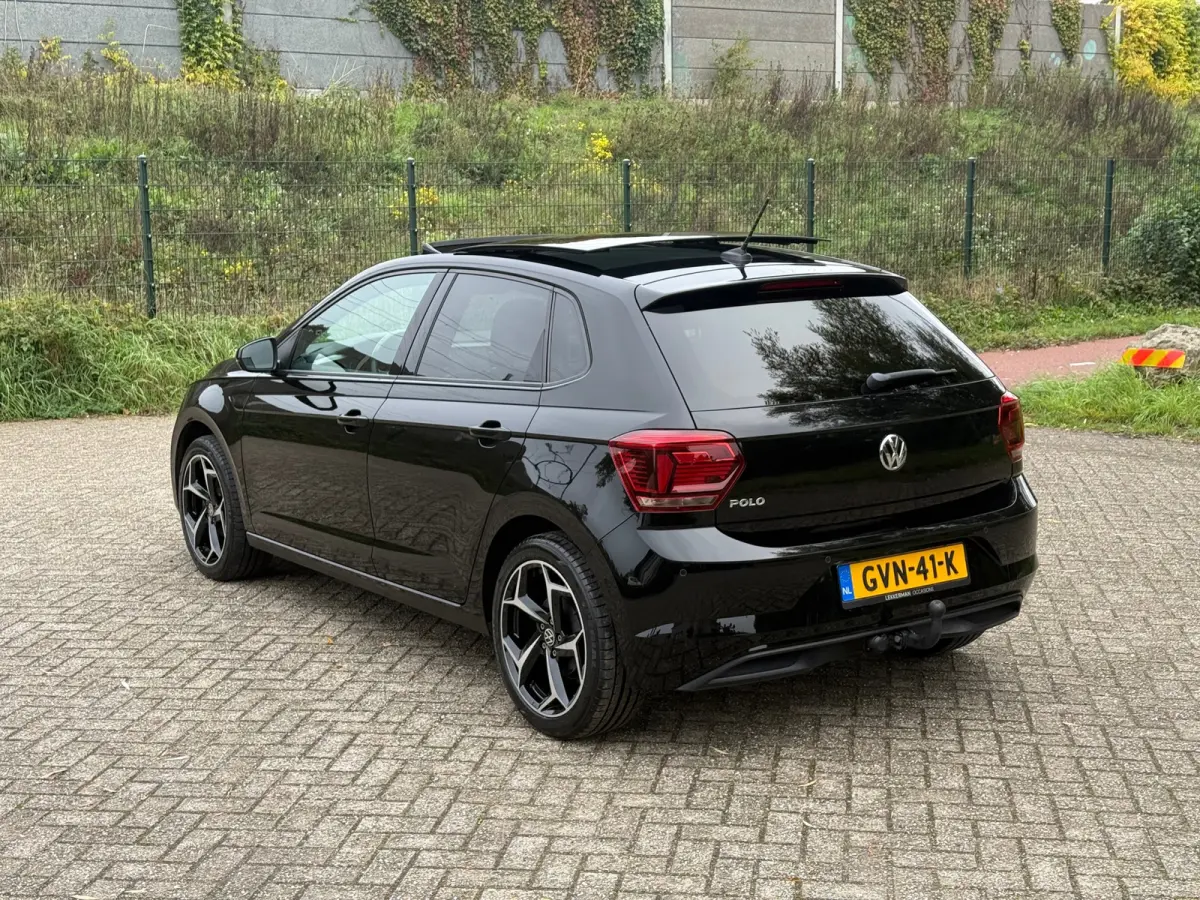 1.0 TSI Highline DSG I DIGITAL DASH I PANO I LED I LEER I CARPLAY