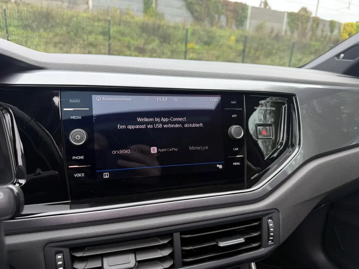 1.0 TSI Highline DSG I DIGITAL DASH I PANO I LED I LEER I CARPLAY