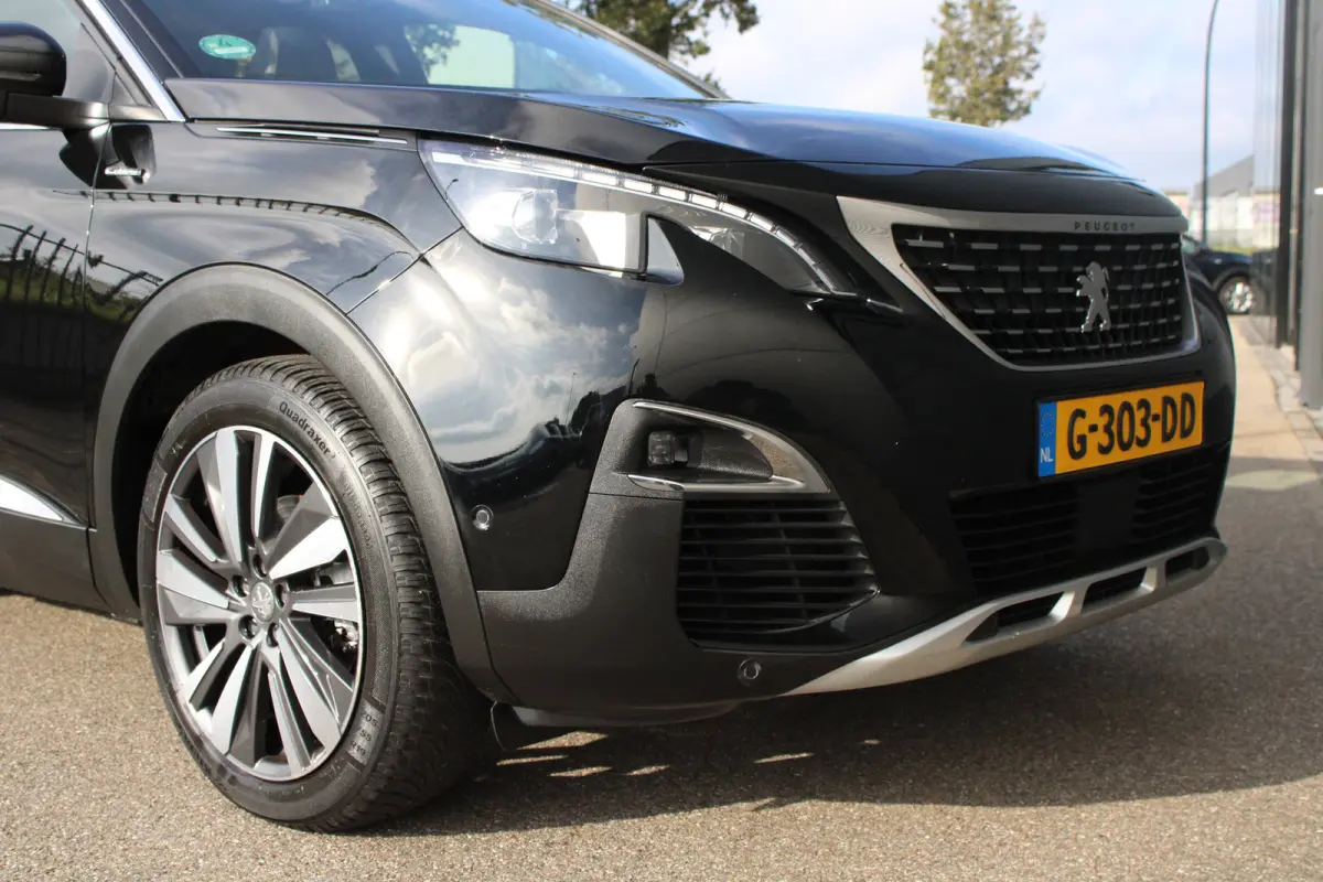 1.2 PureTech 130pk GT Line | Navigatie | Camera | Panorama/schuifdak | Trekhaak | Full LED | 67.000km | NL auto |