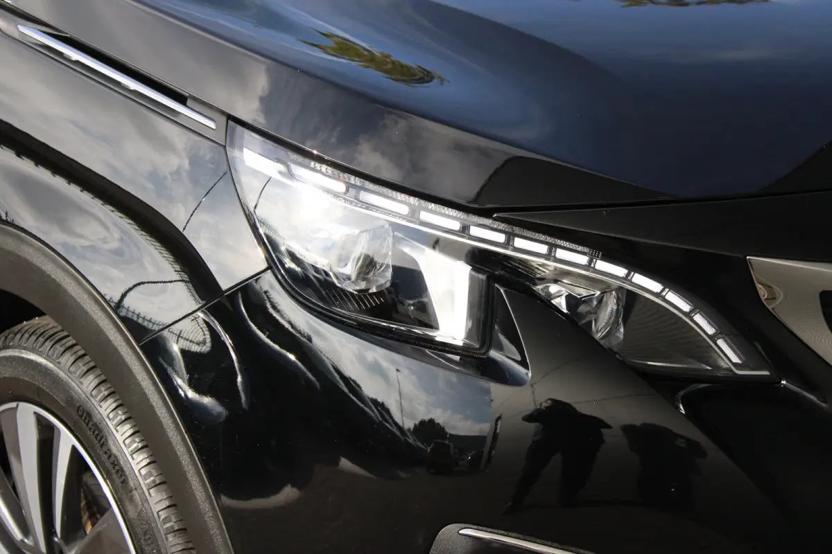 1.2 PureTech 130pk GT Line | Navigatie | Camera | Panorama/schuifdak | Trekhaak | Full LED | 67.000km | NL auto |