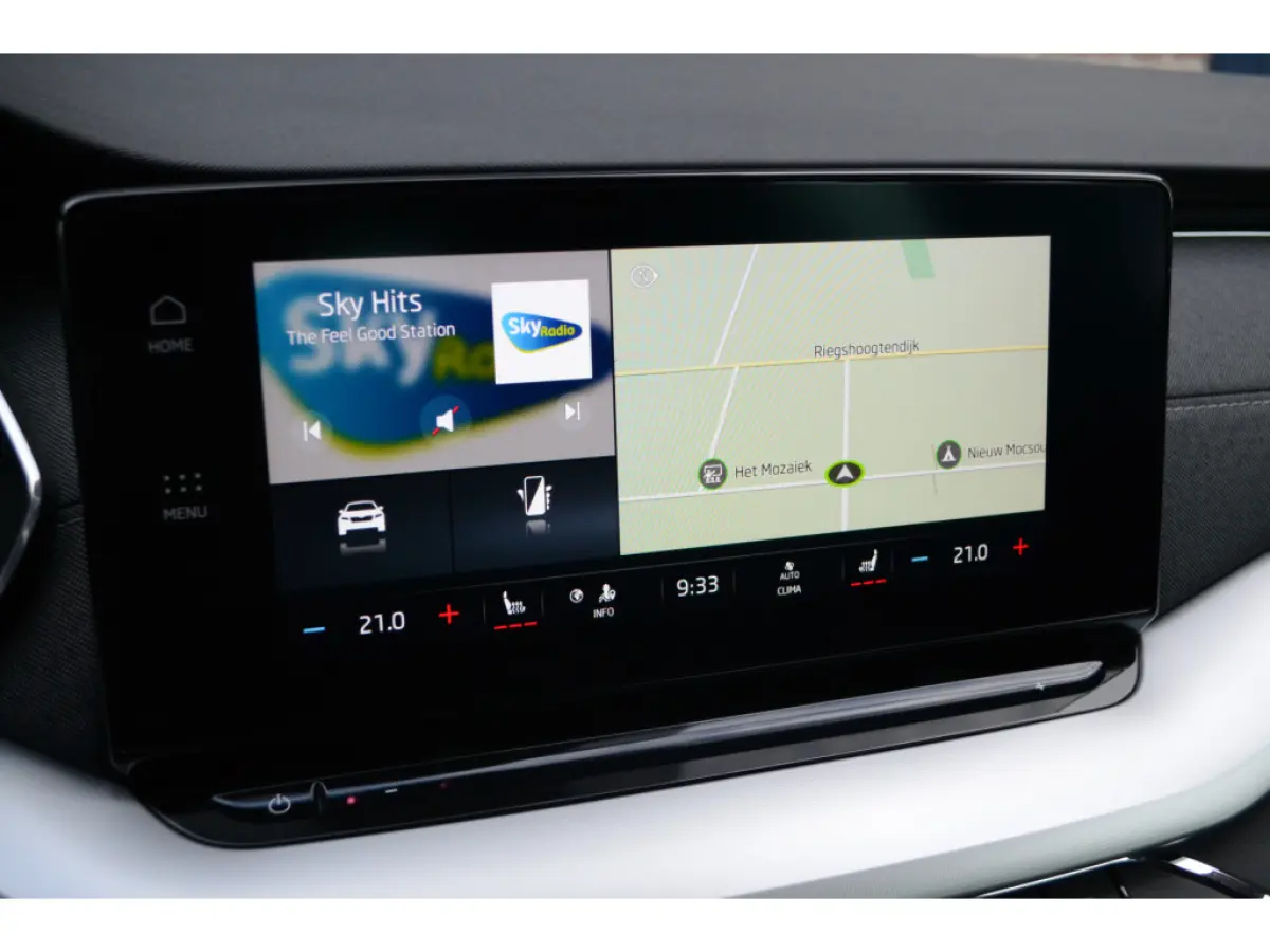 1.0 e-TSI DSG Automaat Business Edition Plus | Panoramadak | Trekhaak | Camera | Keyless | Carplay/Android Auto