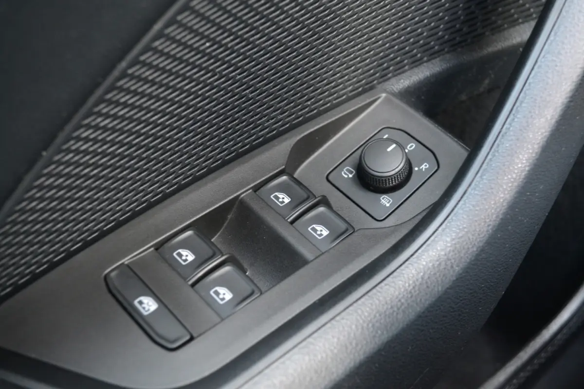 1.0 e-TSI DSG Automaat Business Edition Plus | Panoramadak | Trekhaak | Camera | Keyless | Carplay/Android Auto