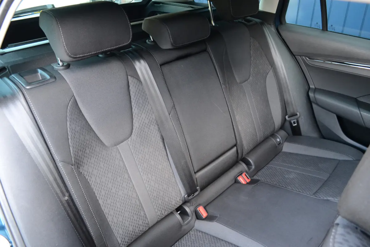 1.0 e-TSI DSG Automaat Business Edition Plus | Panoramadak | Trekhaak | Camera | Keyless | Carplay/Android Auto