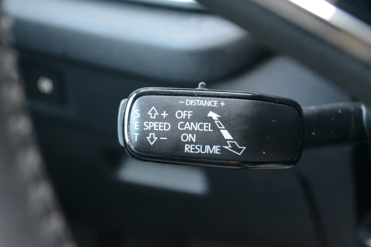 1.0 e-TSI DSG Automaat Business Edition Plus | Panoramadak | Trekhaak | Camera | Keyless | Carplay/Android Auto
