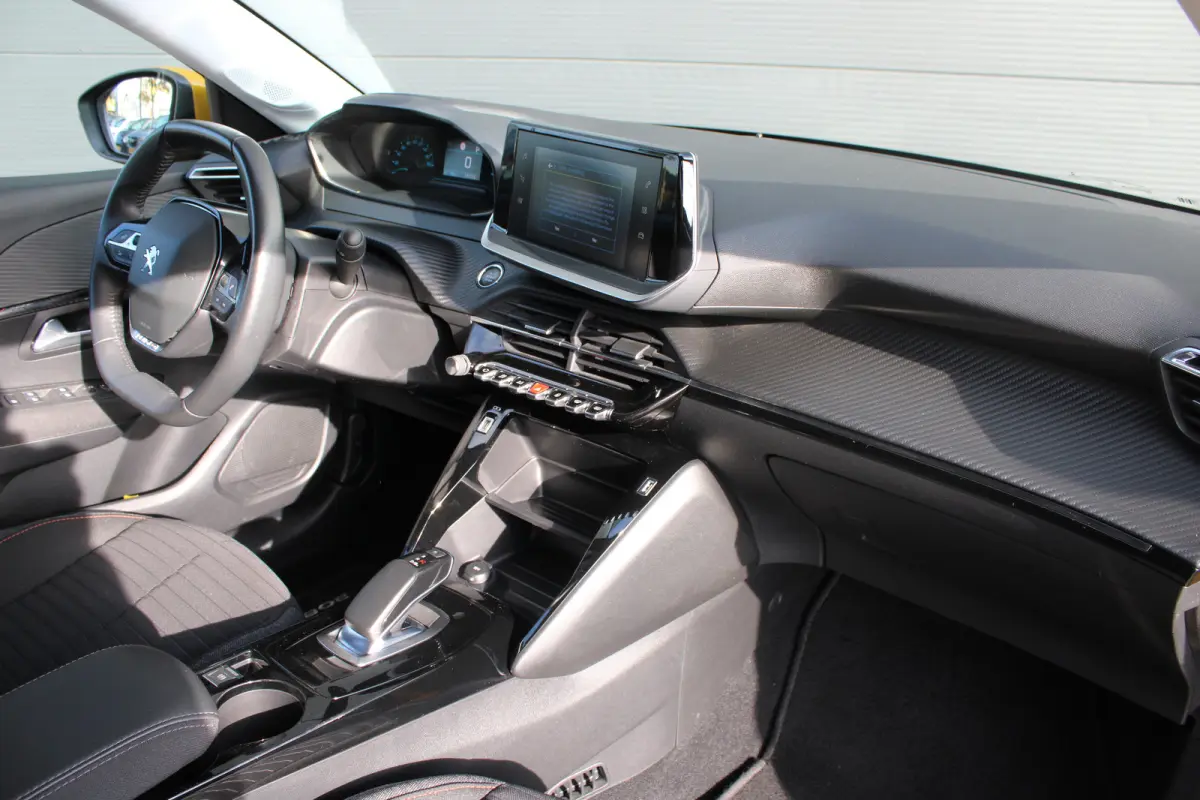 EV Active Pack 50 kWh | Fase 3 laden | SOH 97,13% | Navigatie | Apple carplay | NL auto | 1e Eigenaar | Dealer onderhouden | Parkeersensoren |