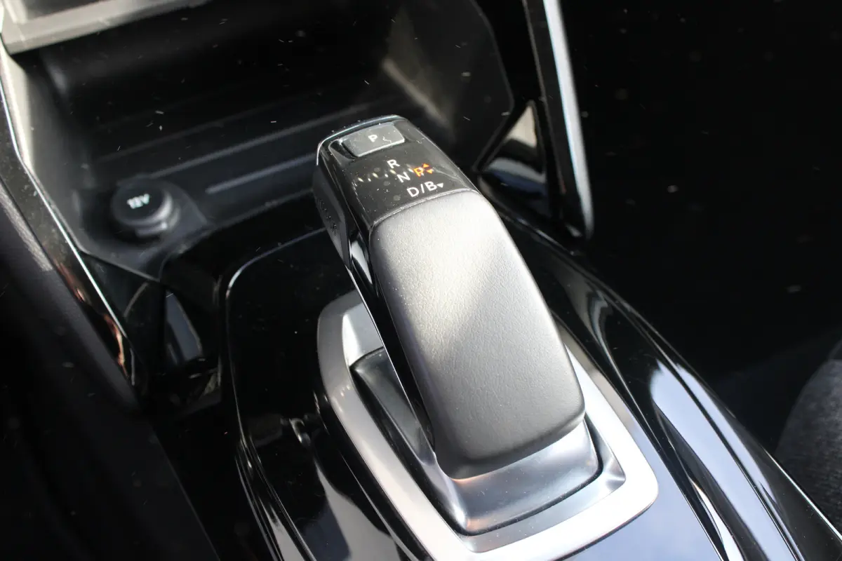 EV Active Pack 50 kWh | Fase 3 laden | SOH 97,13% | Navigatie | Apple carplay | NL auto | 1e Eigenaar | Dealer onderhouden | Parkeersensoren |