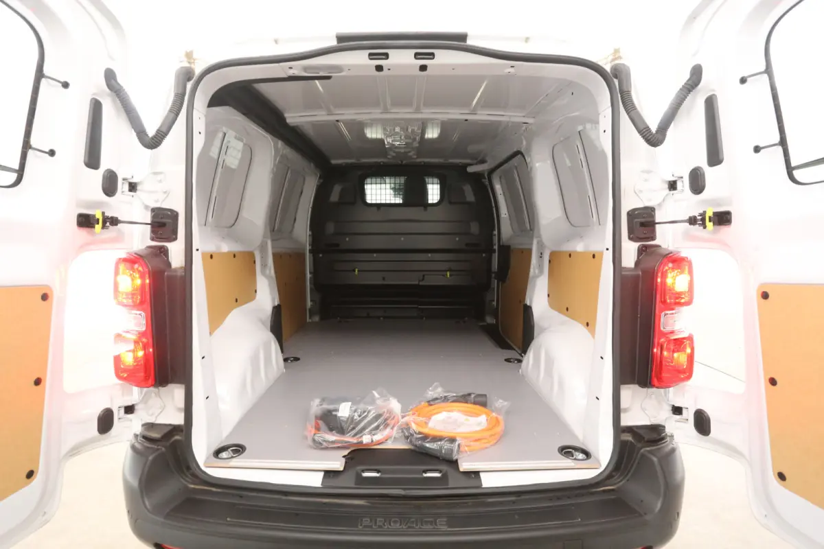 Electric 75 kWh Range L2H1 | Snelladen | SOH 97% | Airco | Camera | Virtual | 3 Zits | Cruise | Carplay