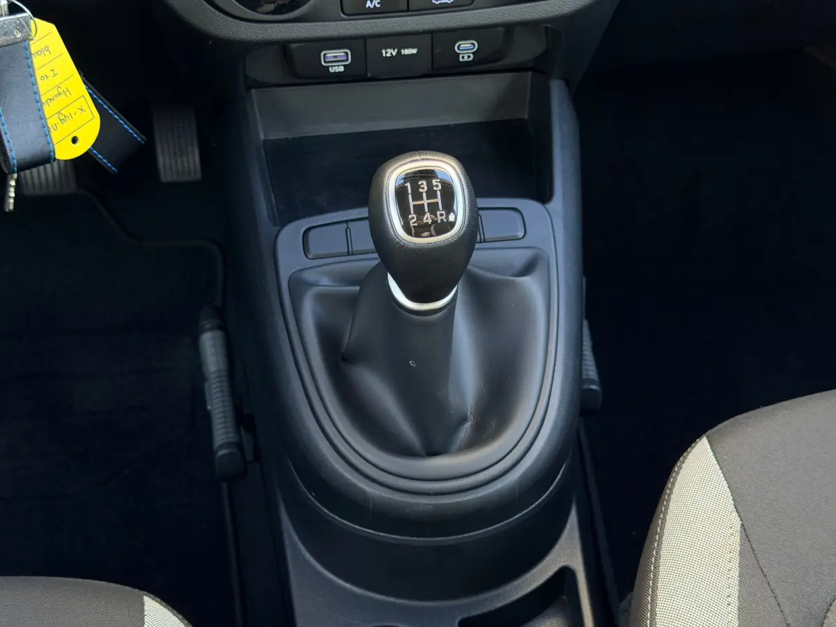 1.0 Comfort / Apple Carplay & Android Auto Navigatie / Cruise Control / Airco / NL Auto / 1e Eigenaar / | Achterbank in delen neerklapbaar | Airco | Multimedia scherm standaard