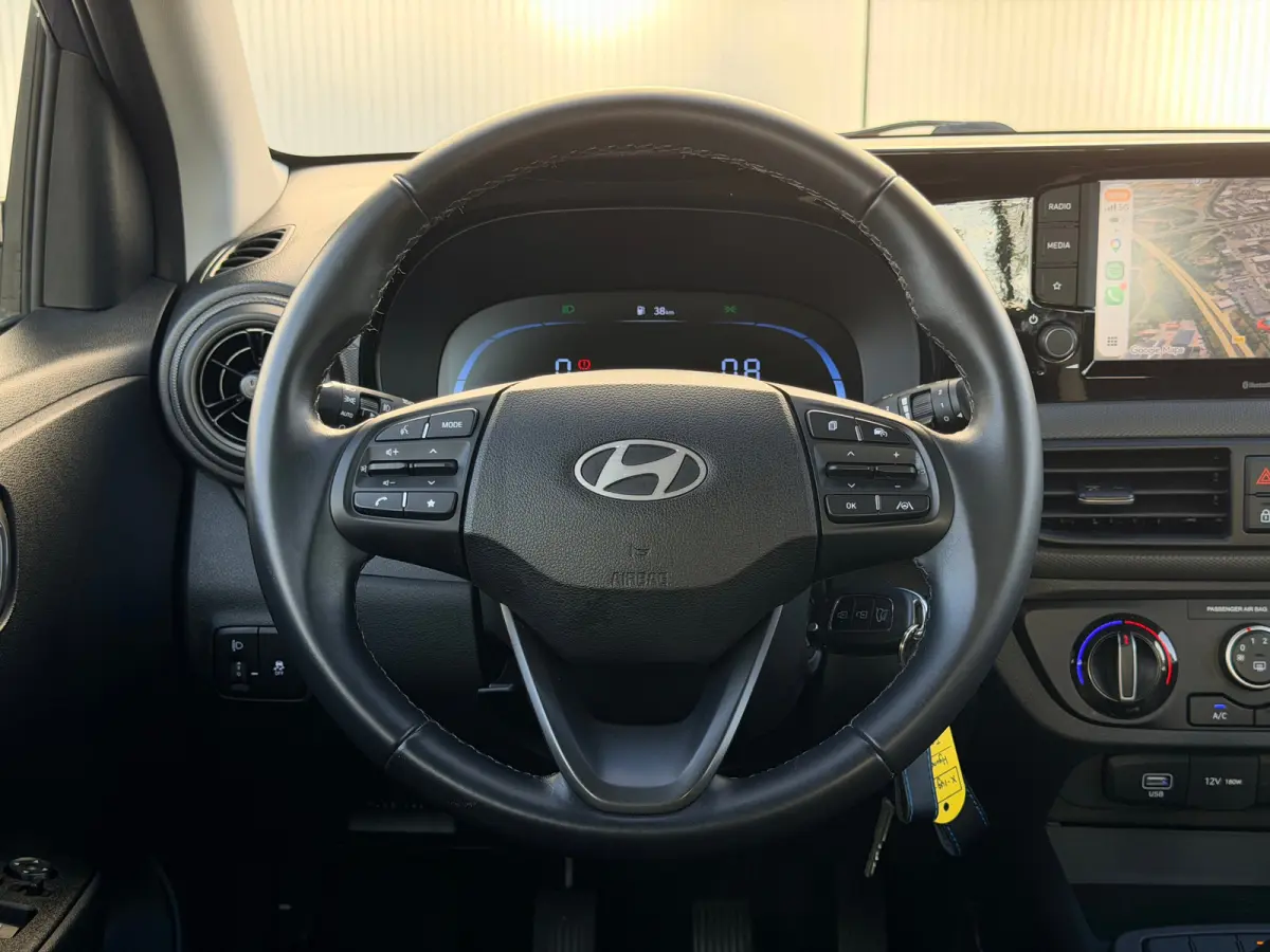 1.0 Comfort / Apple Carplay & Android Auto Navigatie / Cruise Control / Airco / NL Auto / 1e Eigenaar / | Achterbank in delen neerklapbaar | Airco | Multimedia scherm standaard