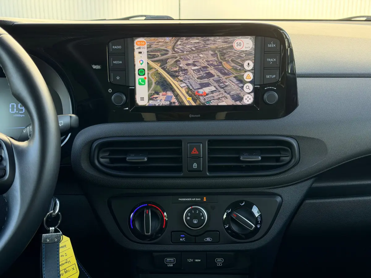1.0 Comfort / Apple Carplay & Android Auto Navigatie / Cruise Control / Airco / NL Auto / 1e Eigenaar / | Achterbank in delen neerklapbaar | Airco | Multimedia scherm standaard