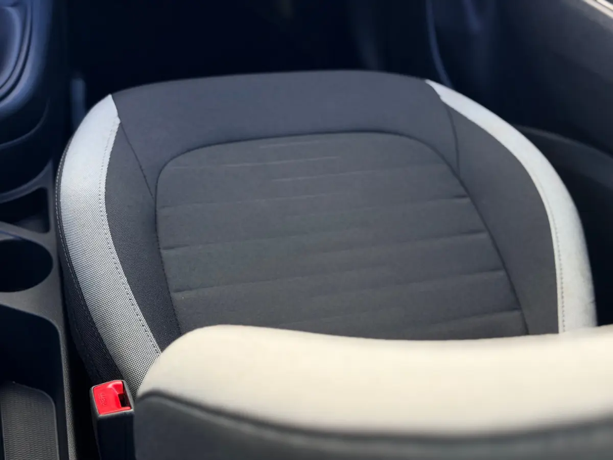1.0 Comfort / Apple Carplay & Android Auto Navigatie / Cruise Control / Airco / NL Auto / 1e Eigenaar / | Achterbank in delen neerklapbaar | Airco | Multimedia scherm standaard