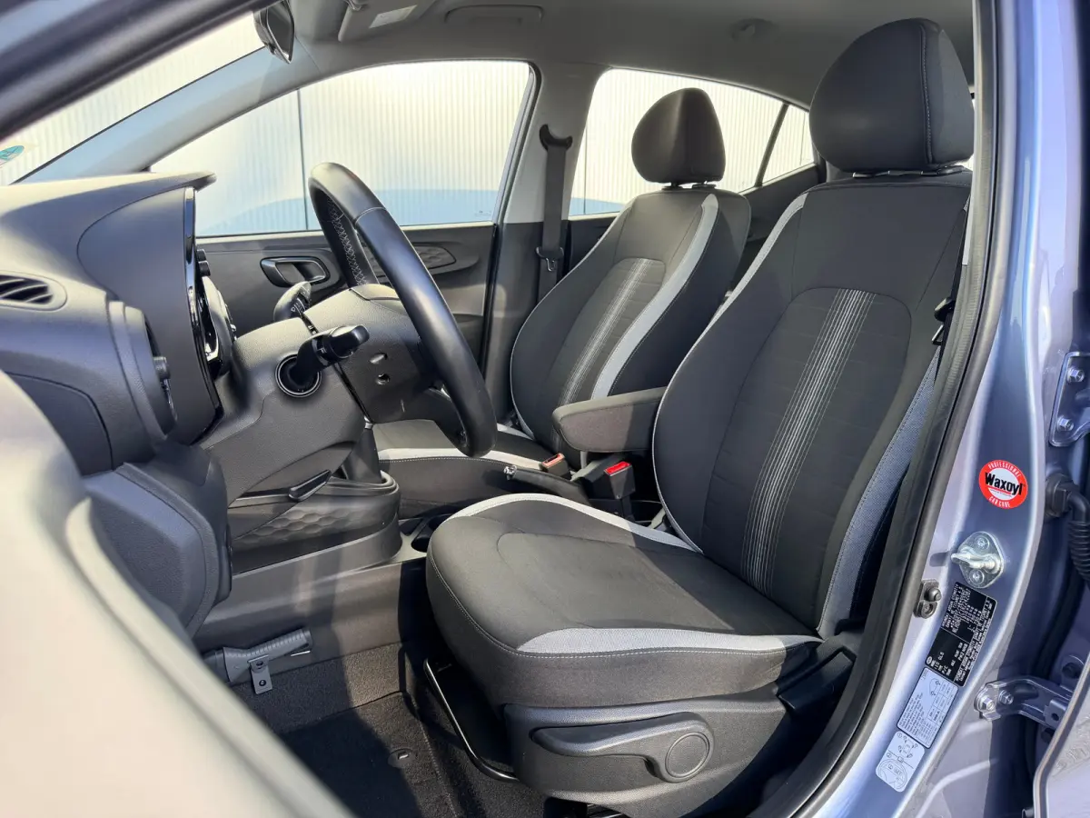1.0 Comfort / Apple Carplay & Android Auto Navigatie / Cruise Control / Airco / NL Auto / 1e Eigenaar / | Achterbank in delen neerklapbaar | Airco | Multimedia scherm standaard