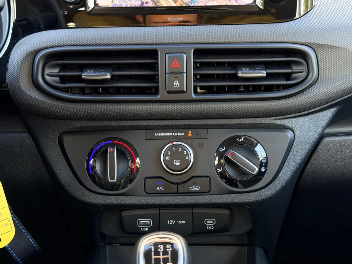 1.0 Comfort / Apple Carplay & Android Auto Navigatie / Cruise Control / Airco / NL Auto / 1e Eigenaar / | Achterbank in delen neerklapbaar | Airco | Multimedia scherm standaard