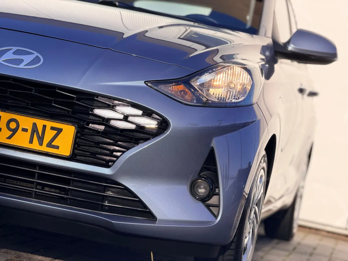 1.0 Comfort / Apple Carplay & Android Auto Navigatie / Cruise Control / Airco / NL Auto / 1e Eigenaar / | Achterbank in delen neerklapbaar | Airco | Multimedia scherm standaard