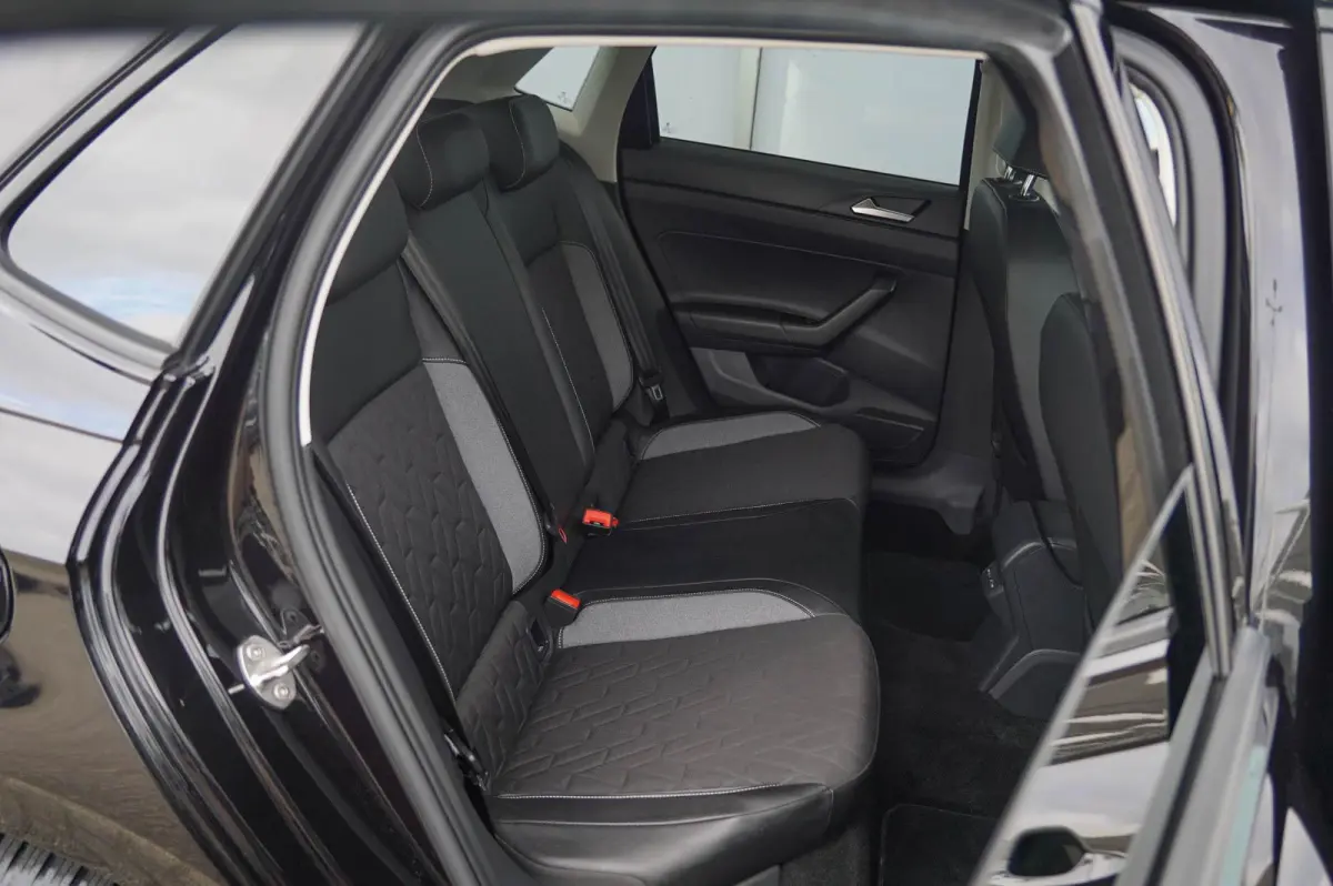 1.0 TSI 95pk DSG Life Edition | Trekhaak | Achteruitrijcamera | Navigatie