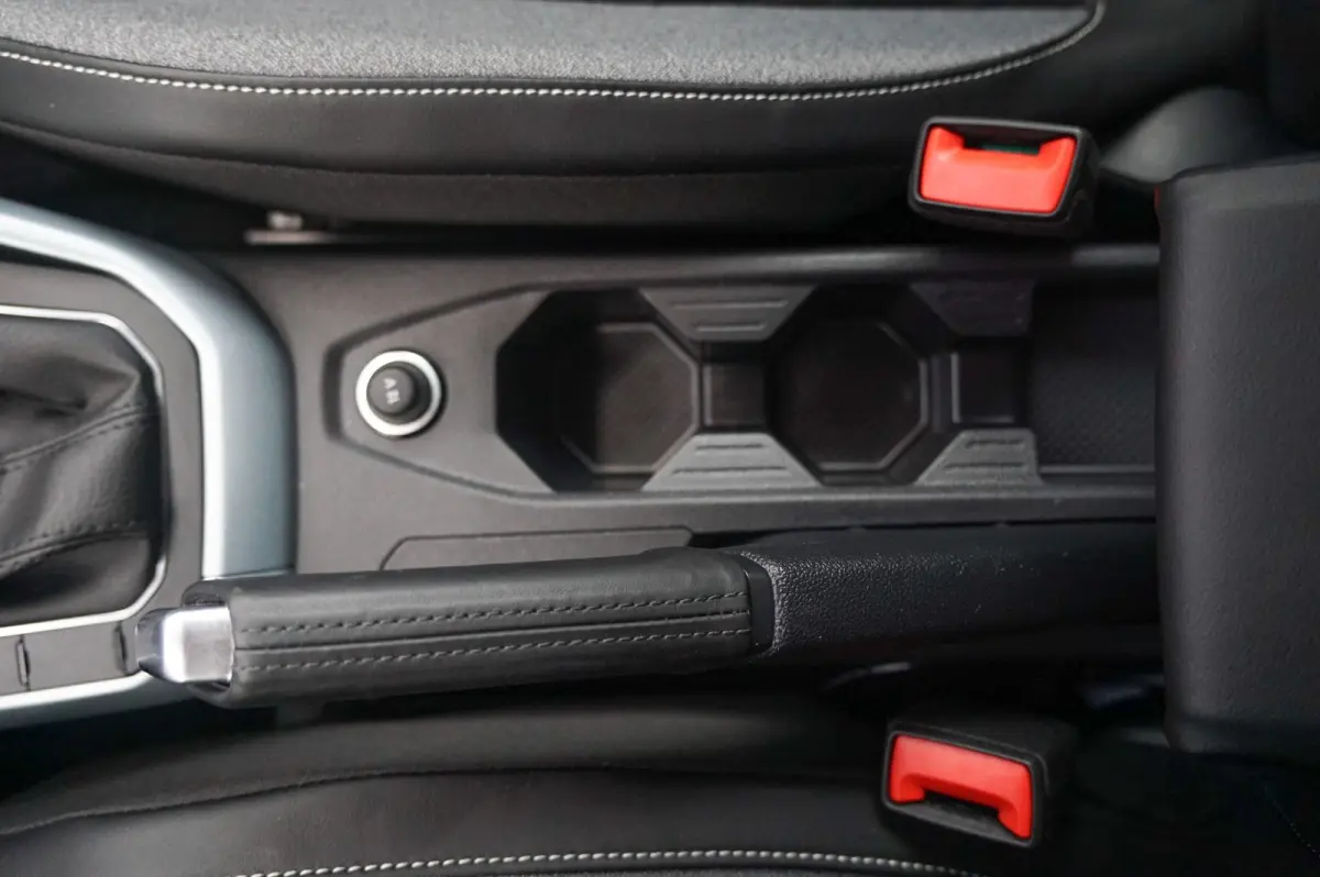 1.0 TSI 95pk DSG Life Edition | Trekhaak | Achteruitrijcamera | Navigatie
