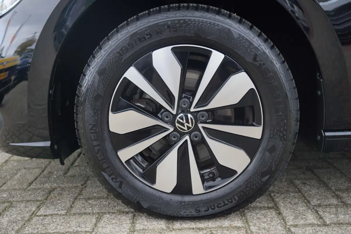 1.0 TSI 95pk DSG Life Edition | Trekhaak | Achteruitrijcamera | Navigatie