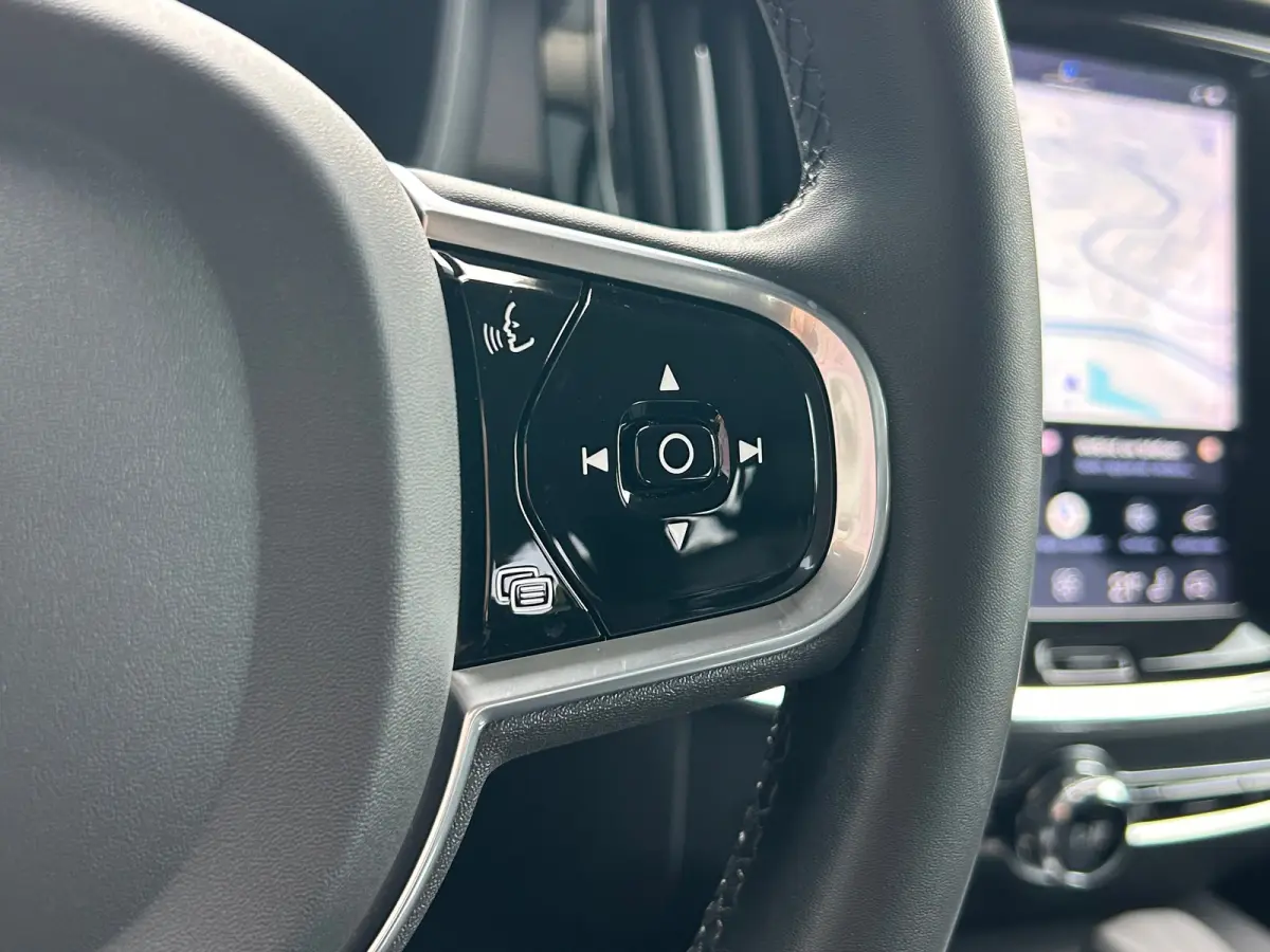 2.0 T6 Plug-in hybrid AWD Plus Bright | Long Range | SoH 94% | Pilot Assist | BLIS | Memory | Stoel & stuurverwarming | Camera |
