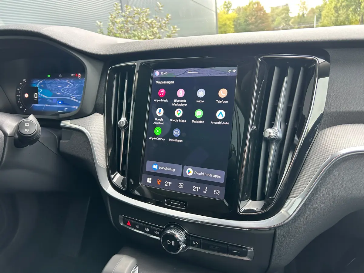 2.0 T6 Plug-in hybrid AWD Plus Bright | Long Range | SoH 94% | Pilot Assist | BLIS | Memory | Stoel & stuurverwarming | Camera |