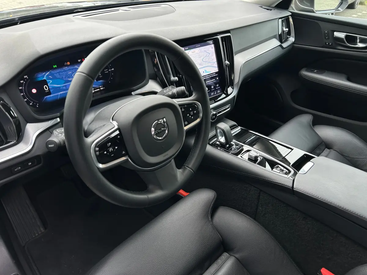 2.0 T6 Plug-in hybrid AWD Plus Bright | Long Range | SoH 94% | Pilot Assist | BLIS | Memory | Stoel & stuurverwarming | Camera |