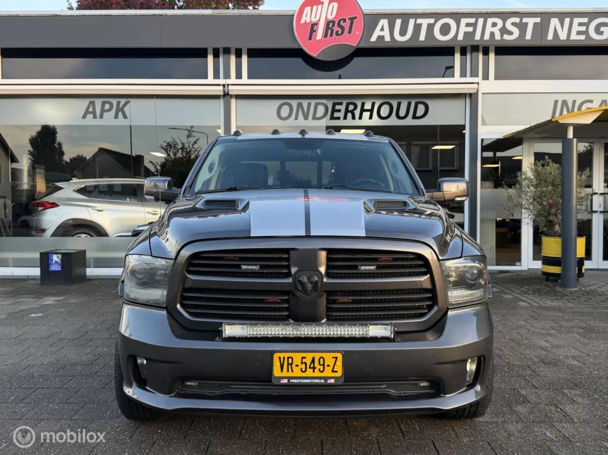 1500 5.7 V8 Quad Cab 6'4 BTW CAMERA NAP LEDER