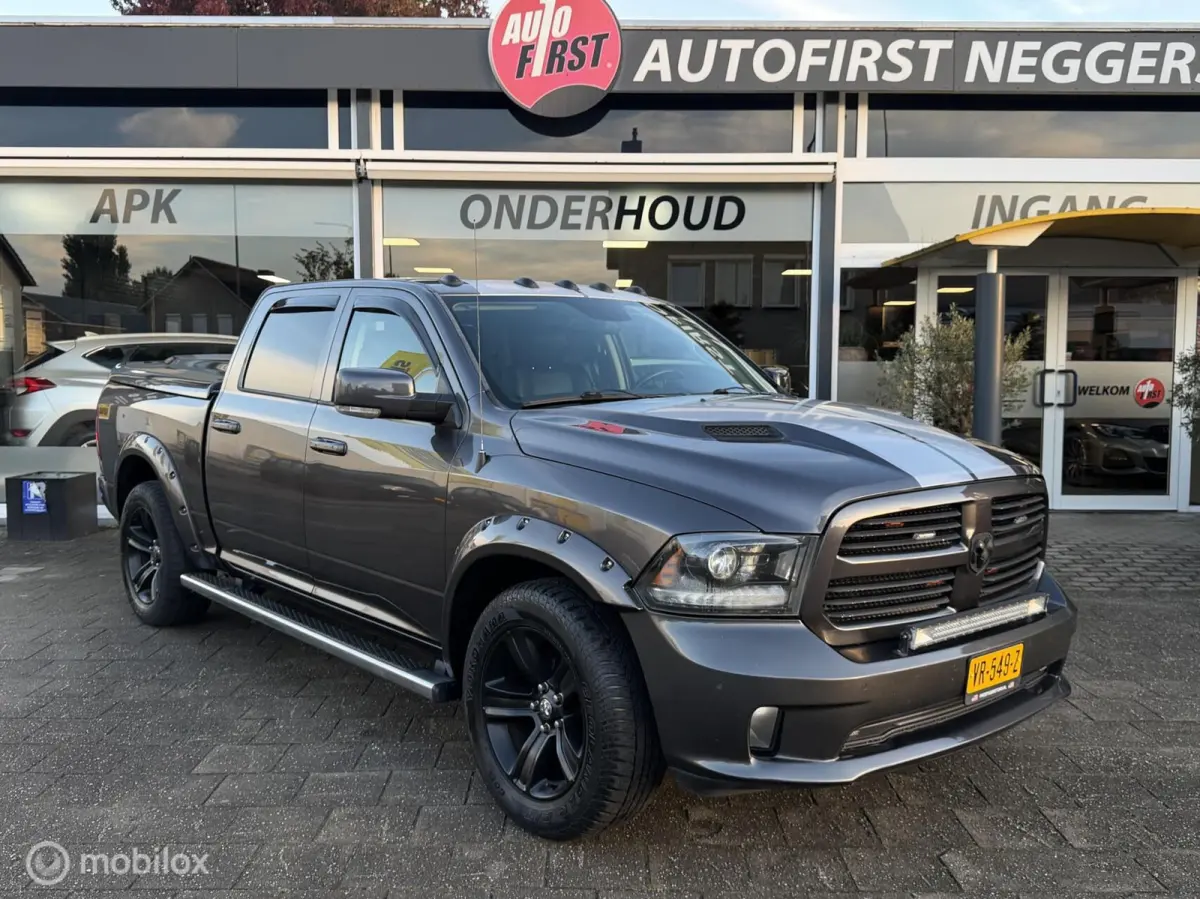 1500 5.7 V8 Quad Cab 6'4 BTW CAMERA NAP LEDER