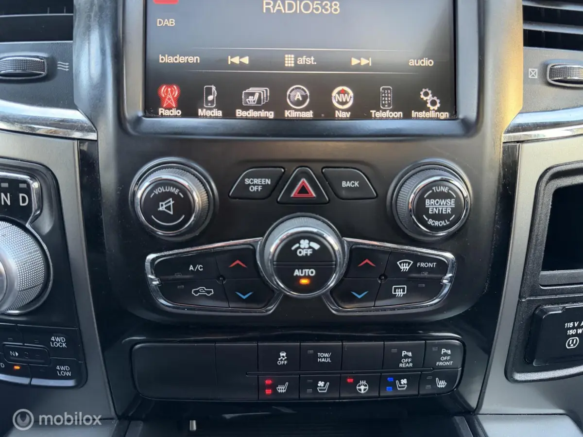 1500 5.7 V8 Quad Cab 6'4 BTW CAMERA NAP LEDER
