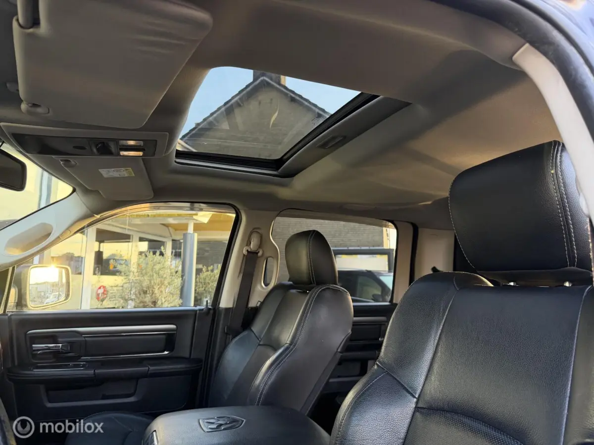 1500 5.7 V8 Quad Cab 6'4 BTW CAMERA NAP LEDER